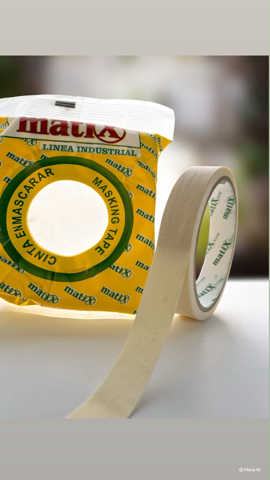Empaque y rollo de cinta de enmascarar Matix